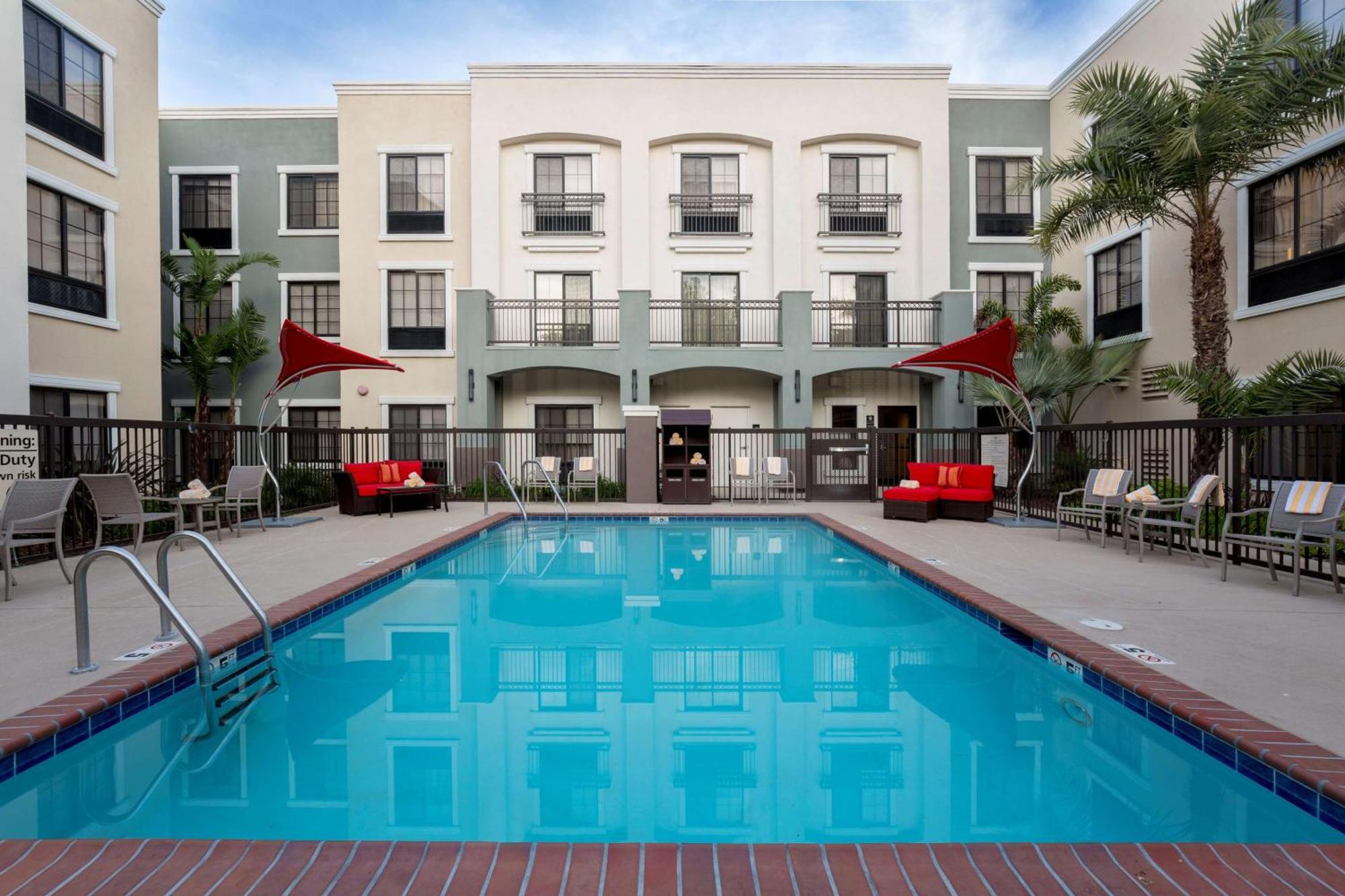 Hampton Inn Santa Barbara/Goleta Εξωτερικό φωτογραφία
